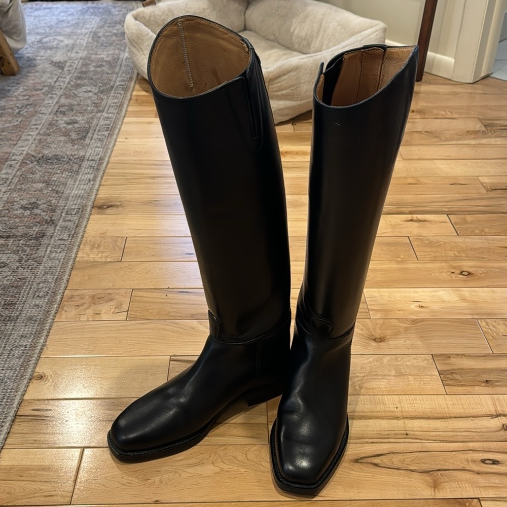Ariat Women's Elegant Black Heeled Boots